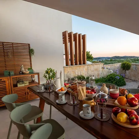 Vila I-lux - For - Homes *
